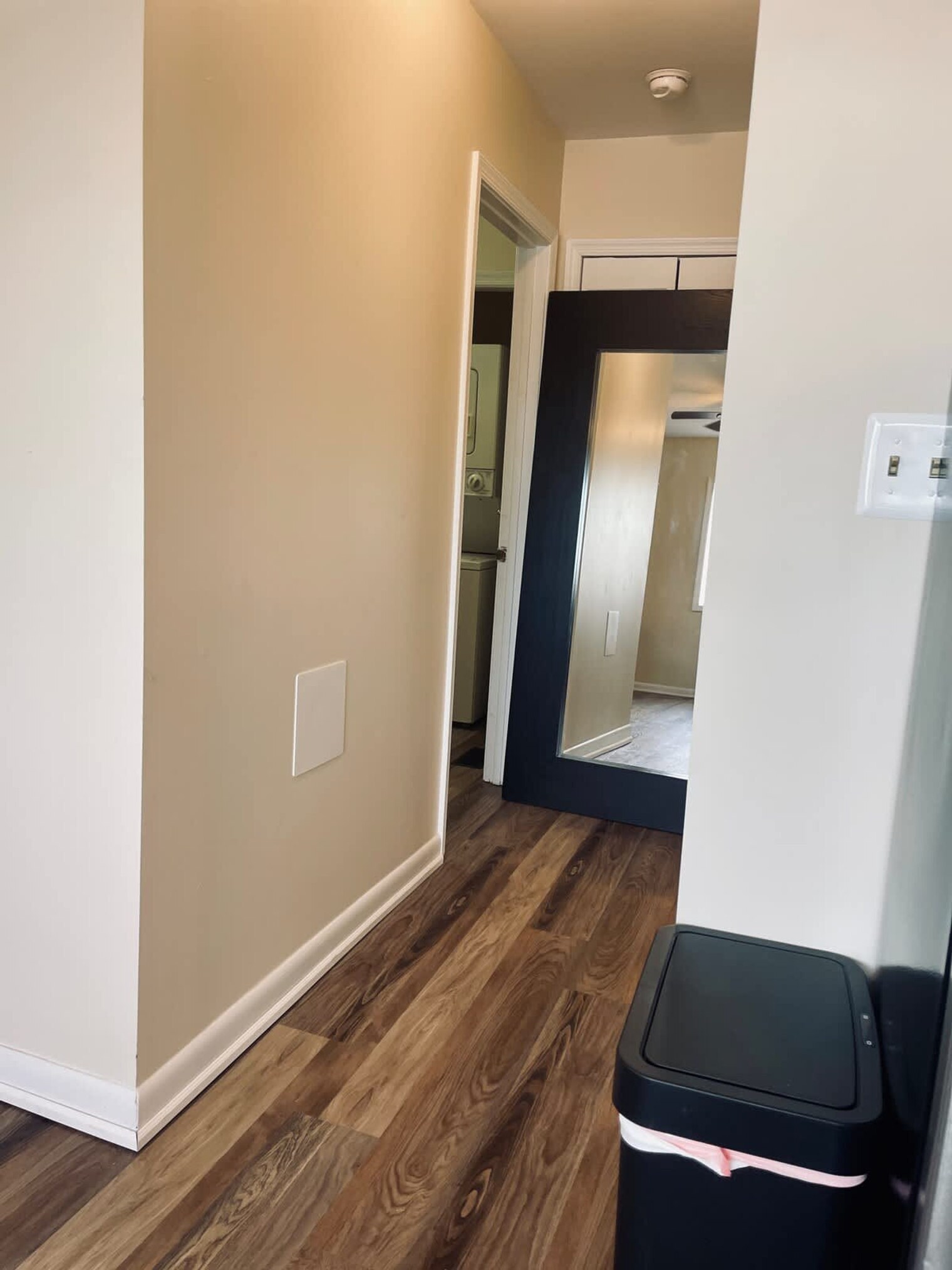 Building Photo - 14380 Calvert St