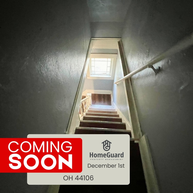 Building Photo - 12714 Farringdon Ave