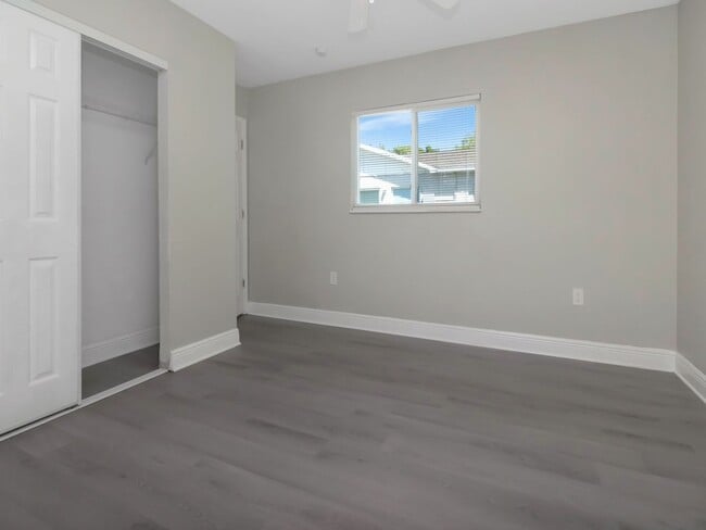 Building Photo - Stunning Fully Renovated 3BR/2BA Unit | Move-In Ready