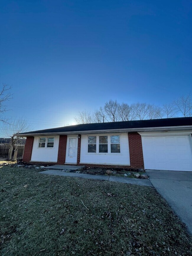 Building Photo - 3351-3353 Woodmar Ct.