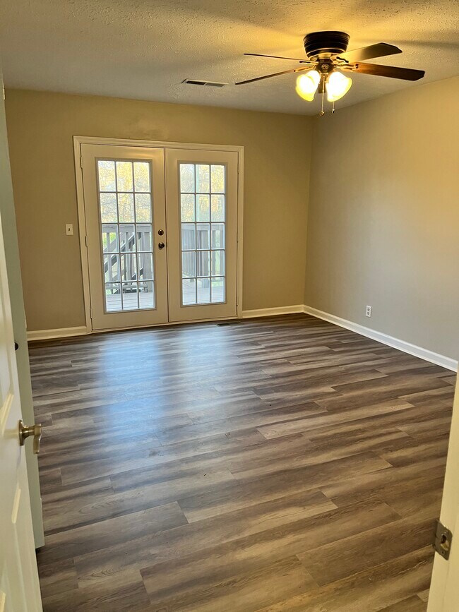 Building Photo - 119 Guill Ct