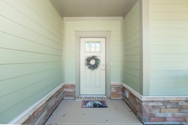 Building Photo - 1756 Orchard Dr