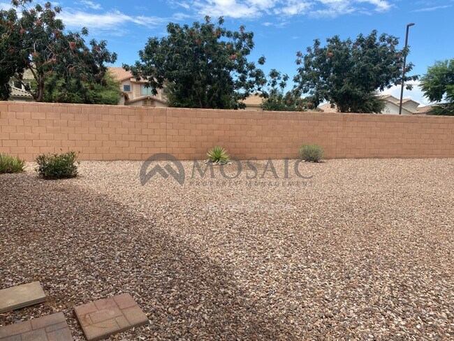 Building Photo - 4020 E Trigger Way