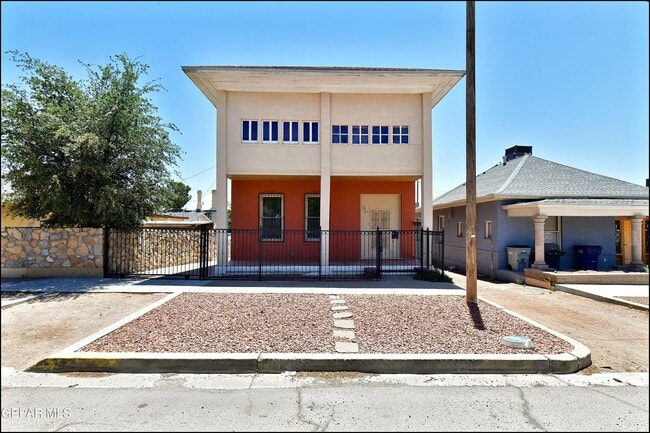 Building Photo - 612 E Nevada Ave