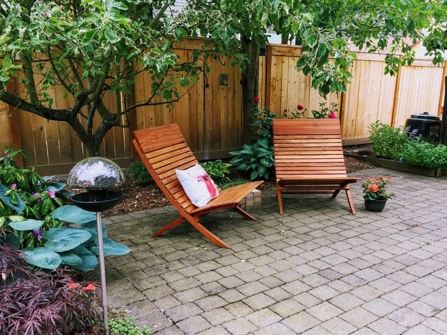 Backyard (Under Apple Tree) - 54 NE Graham St