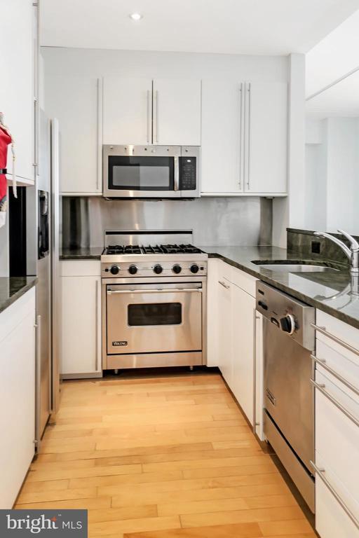 Primary Photo - 1300 13th St NW
