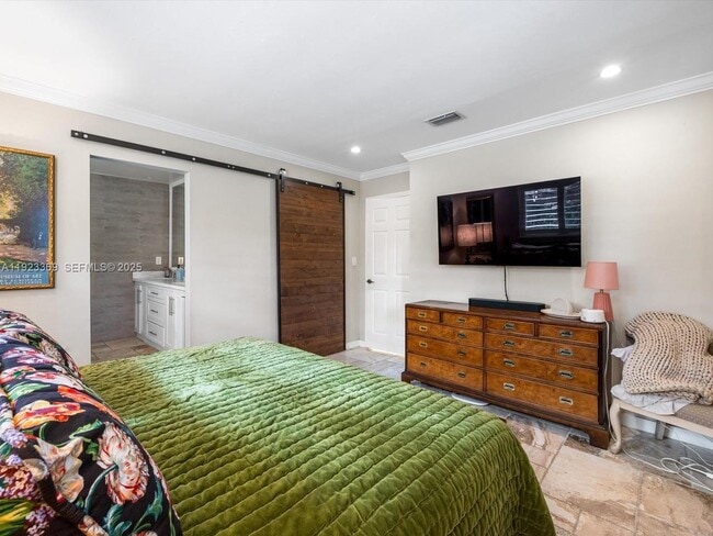 Building Photo - 6300 SW 48th St