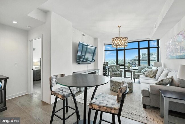 Building Photo - 70 N St SE