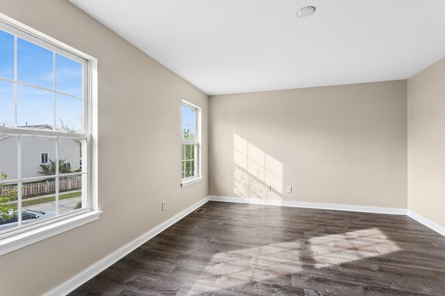 Building Photo - 21523 Franklin Cir