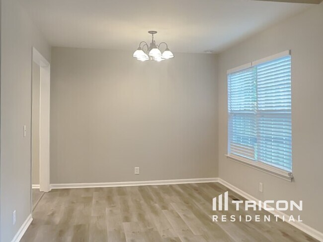 Building Photo - 832 Aimes Ct