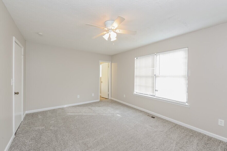 Building Photo - 2687 Del Ridge Dr
