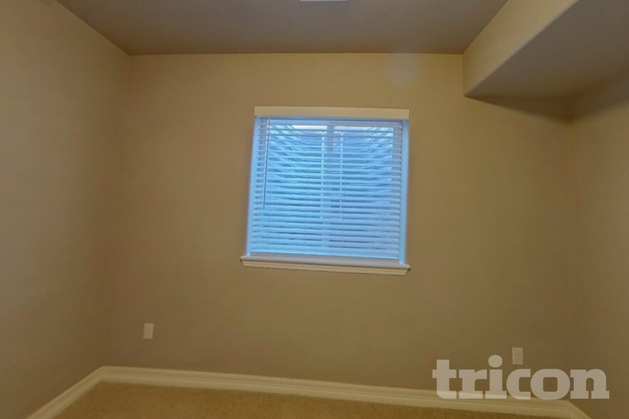 Building Photo - 1804 Ruddlesway Dr