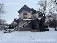 Building Photo - Beautiful Victorian home converted to one ...