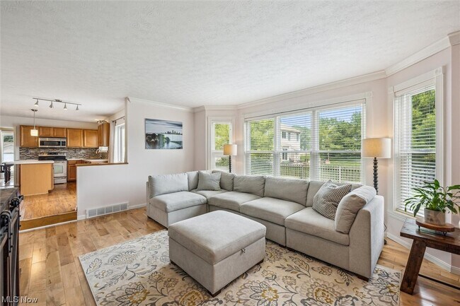Building Photo - 4015 Alameda Ct