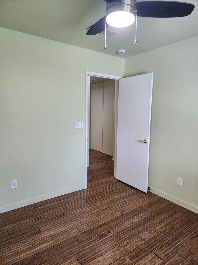Building Photo - 3 Bedroom 2 Bathroom with Pool Near Davis High School