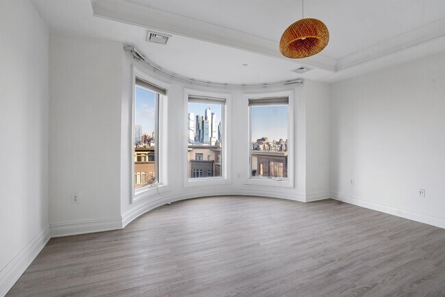 Building Photo - 34 Cambridge Wy