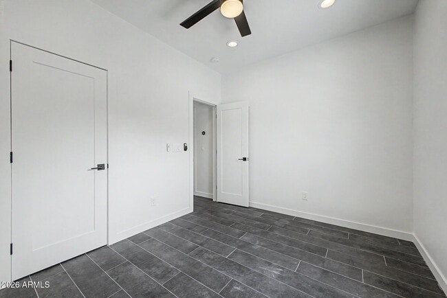 Building Photo - 2312 E Curnow Dr