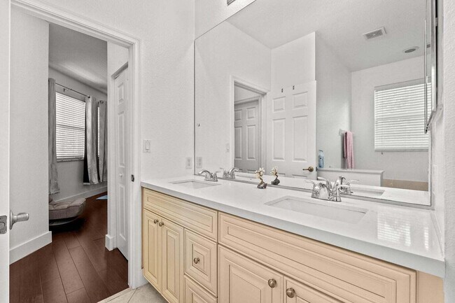 Building Photo - 2988 DC Country Club Boulevard
