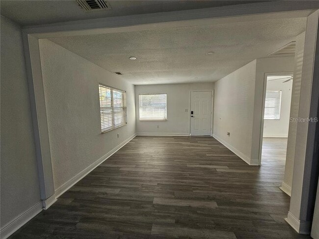 Building Photo - 2349 Lisa St