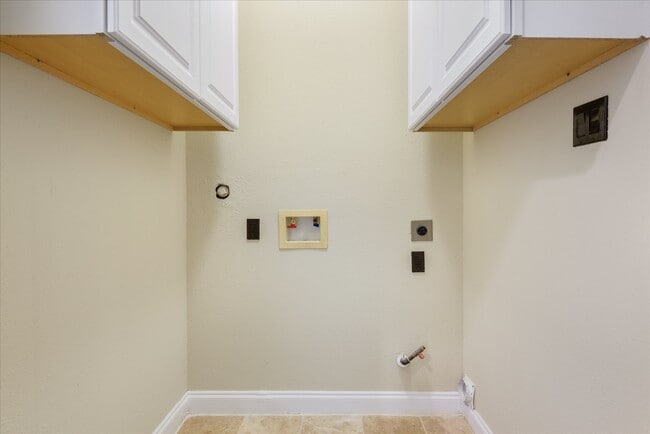 Building Photo - 3034 Orchard Ct