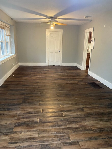 Building Photo - 1005 N 9th St