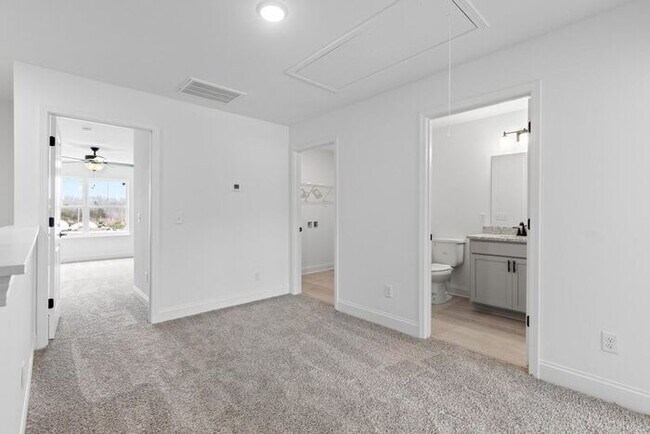 Building Photo - Lily Floor plan in James Creek