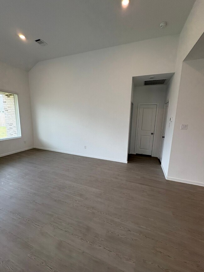 Building Photo - 6419 Seafoam Lake Dr