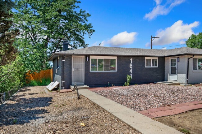 Building Photo - 1641 Lashley St