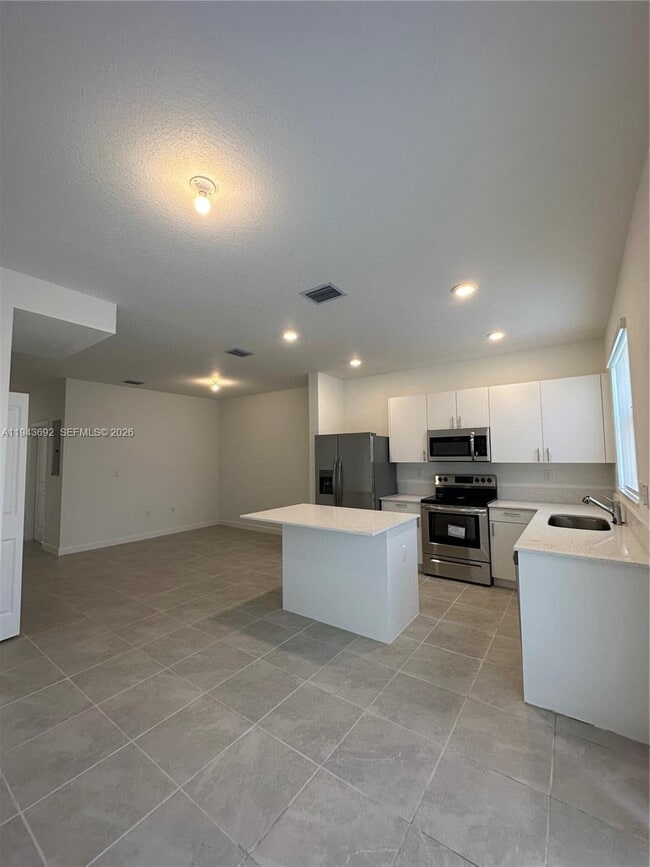 Building Photo - 28471 SW 132nd Ct