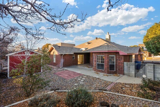 Building Photo - 9512 Rosas Ave NE