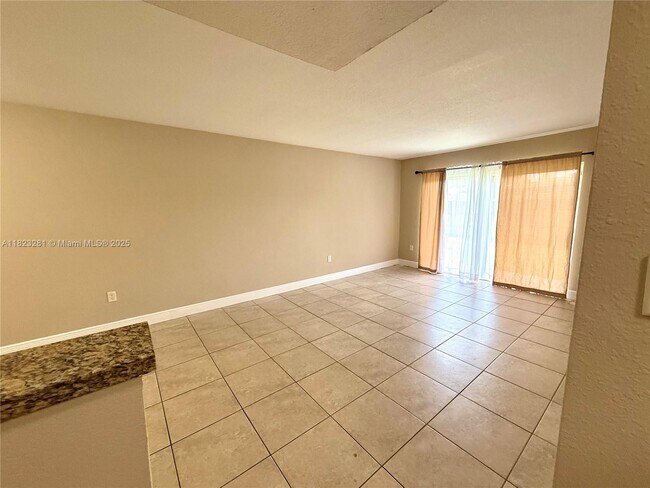 Building Photo - 5112 NW 79th Ave