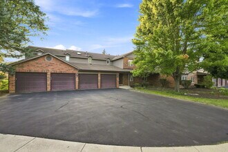Building Photo - 981 West Ct