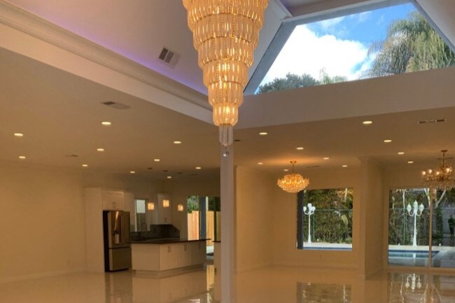 Building Photo - 4595 De Celis Pl