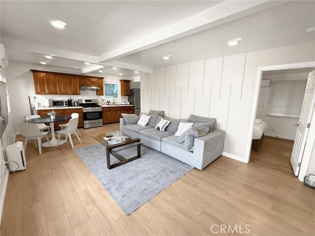 Building Photo - 420 W Graves Ave