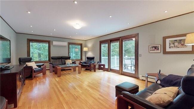 Building Photo - 48 St George Ct