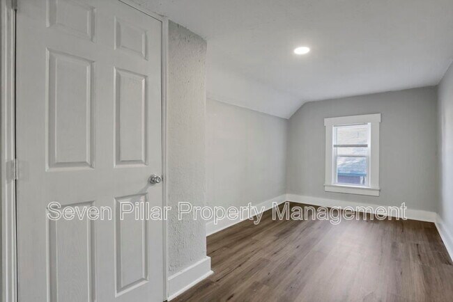Building Photo - 1544 Granville St
