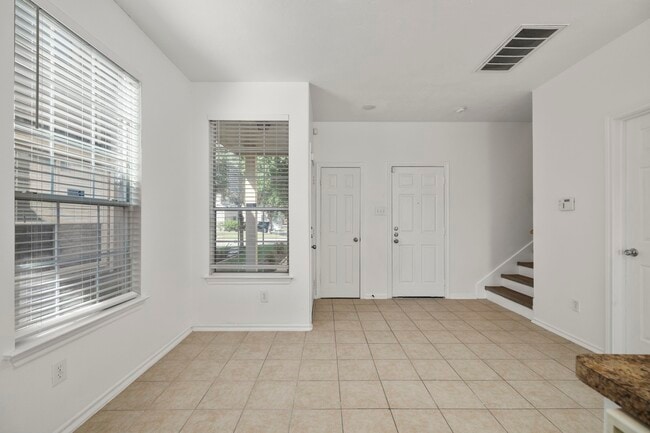 Building Photo - 2911 Hackamore Hollow Ln