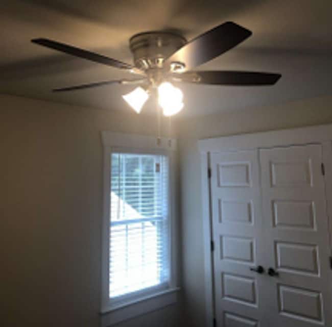Building Photo - Spacious Four Bedroom Available July 3