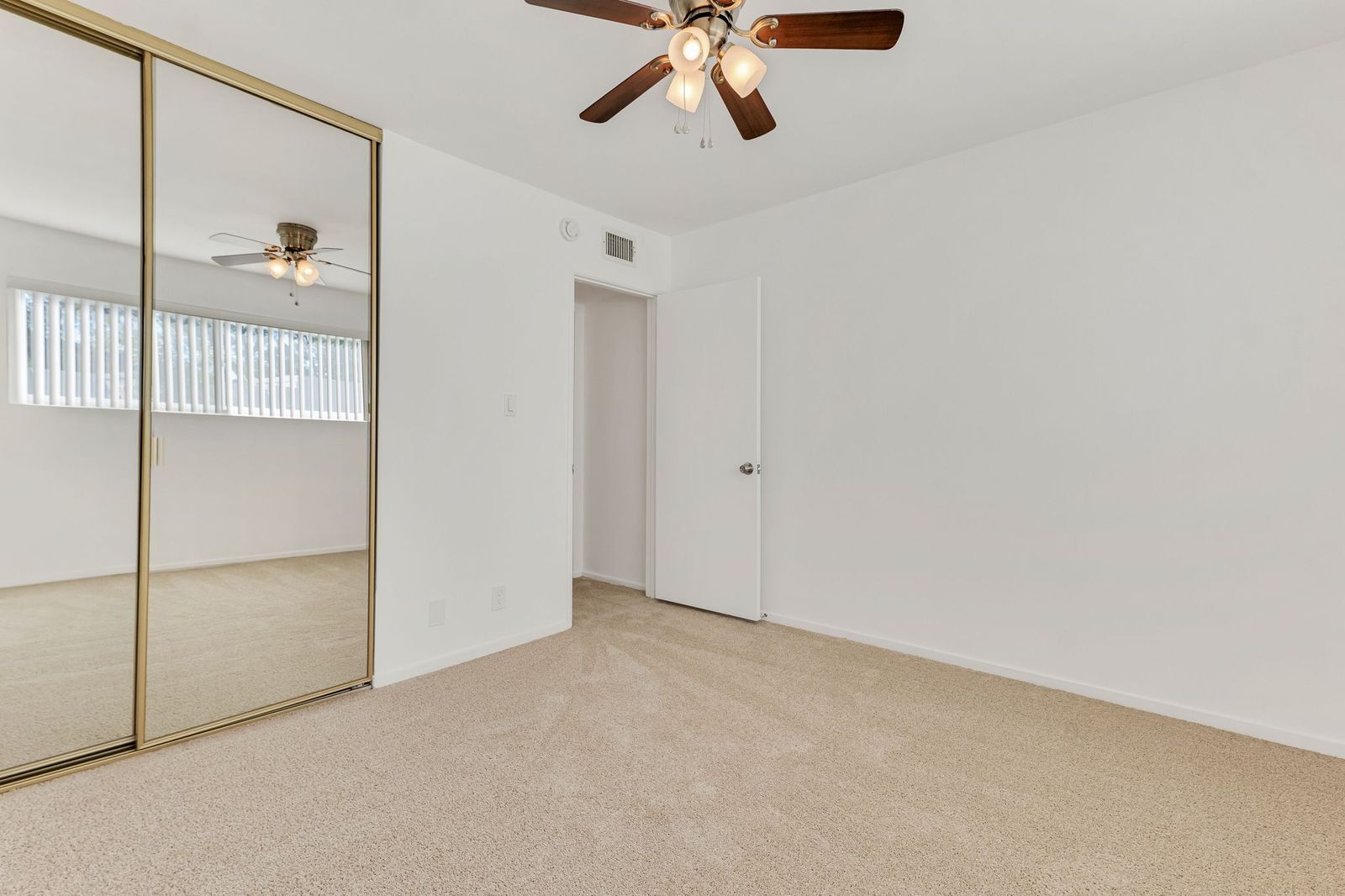 Building Photo - 4950 Louise Ave