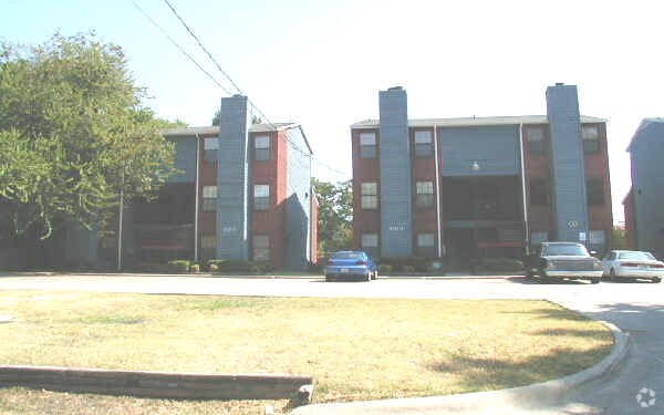 Building Photo - 2361-2367 Little Pocket Rd