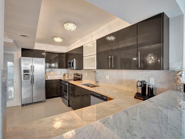 Building Photo - 3430 Galt Ocean Dr