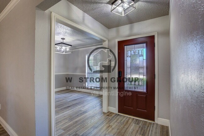 Building Photo - 1642 Belltower Dr