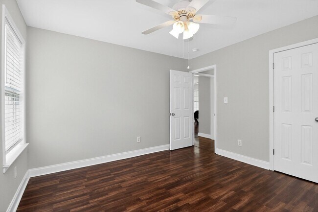 Building Photo - Beautiful ranch-style home near Wesley Chapel