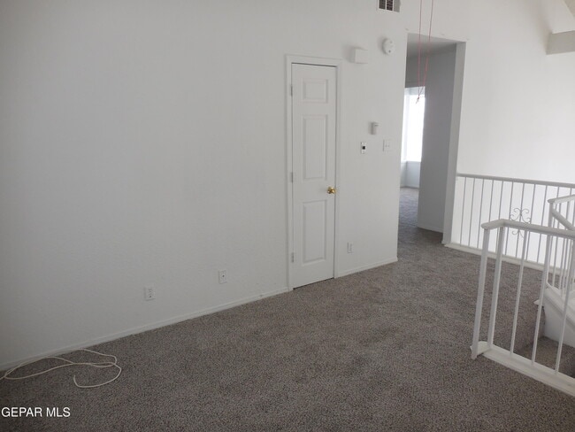 Building Photo - 5804 River Hollow Ct