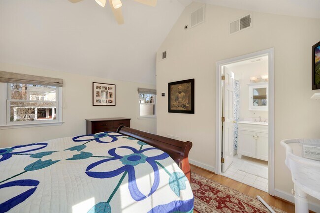 Building Photo - 4518 Chase Ave