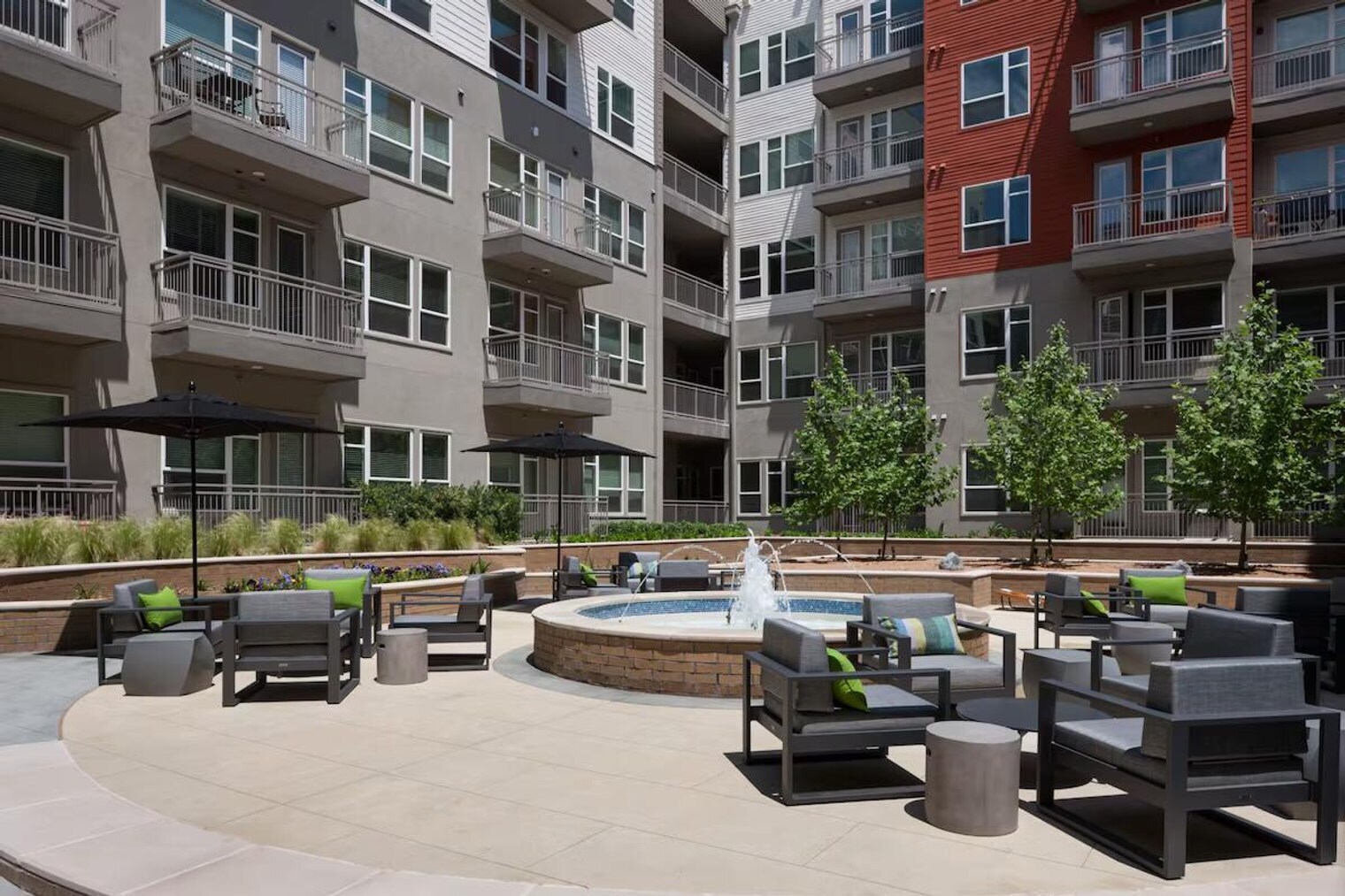 Building Photo - 120 W CityLine Dr