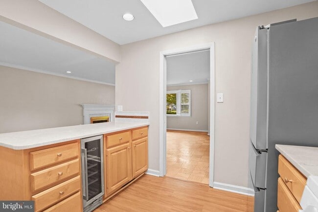 Building Photo - 1415 Mayflower Dr