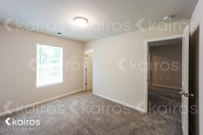 Building Photo - 232 Fox Chase Wy