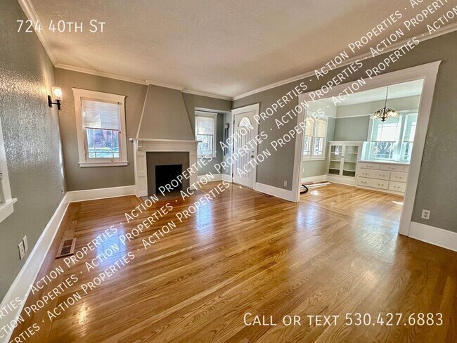 Building Photo - 724 40th St