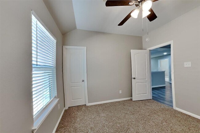 Building Photo - 21510 Duke Alexander Dr